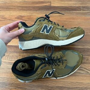 New Balance 2002r women’s 9 men’s 7.5 NWOT